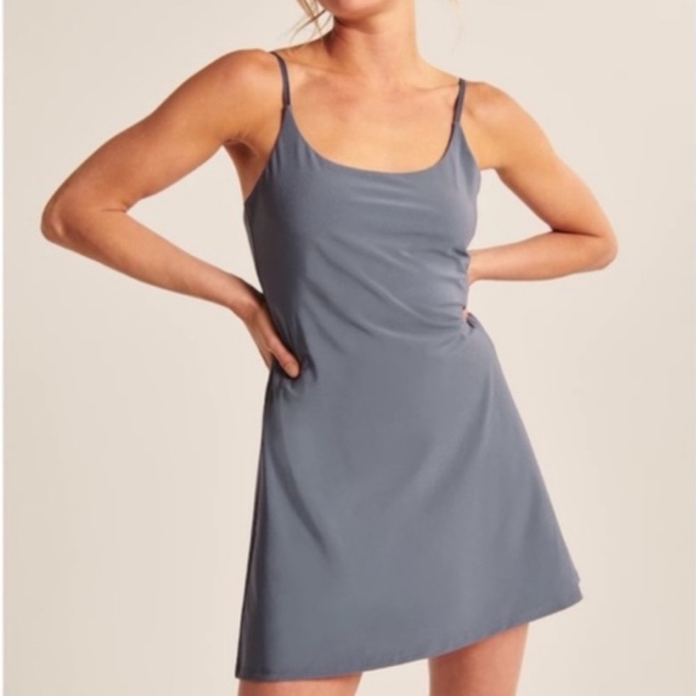 Abercrombie & Fitch Traveler Athletic Dress Dark Lavendar Medium Tall
